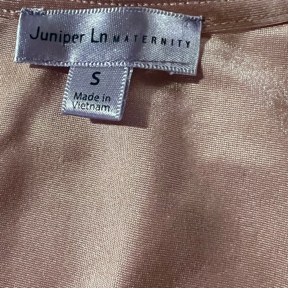 Juniper LN womens maternity shirt - Picture 3 of 3